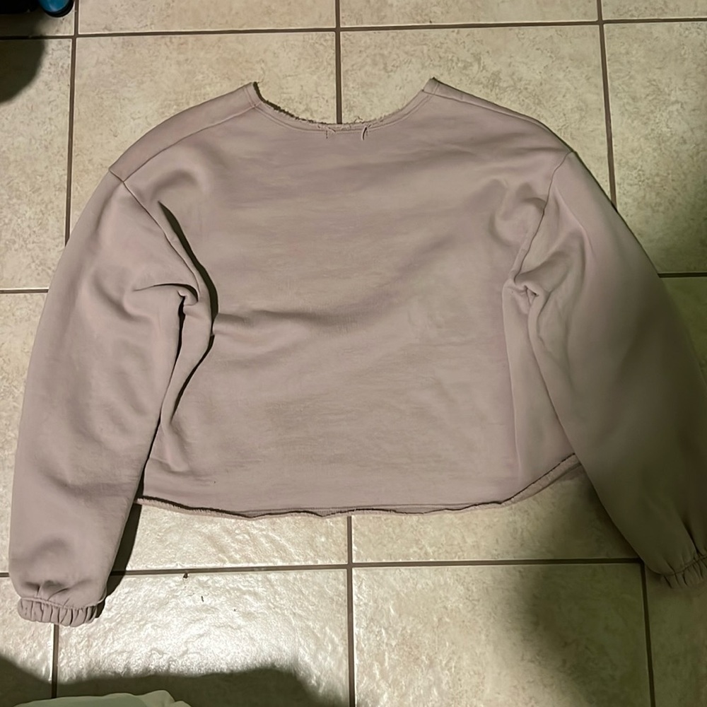 fluffy crewneck. US size large. brand Electrica